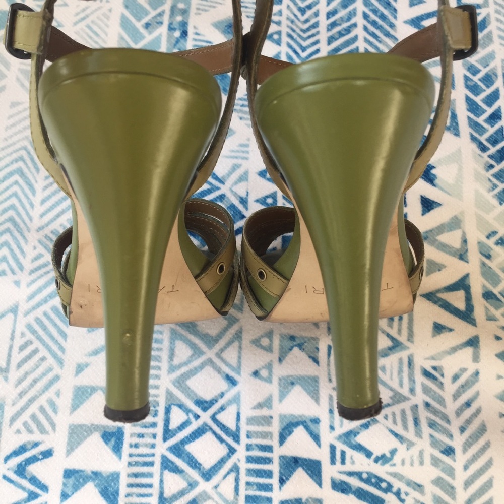 Tahari Platform Heels - Picture 4 of 5